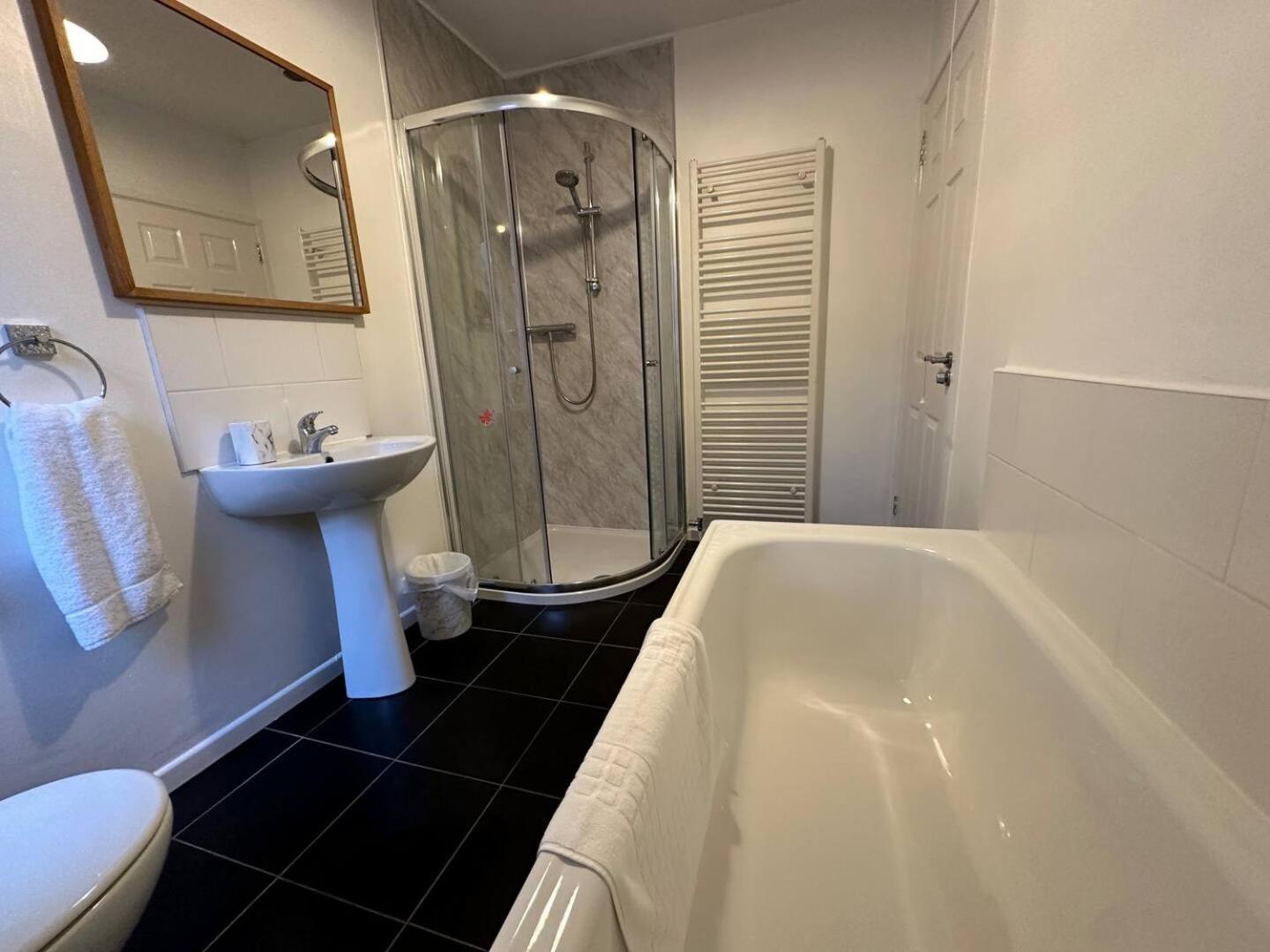 2Br Stylish Ormeau Road House Villa Белфаст Екстериор снимка