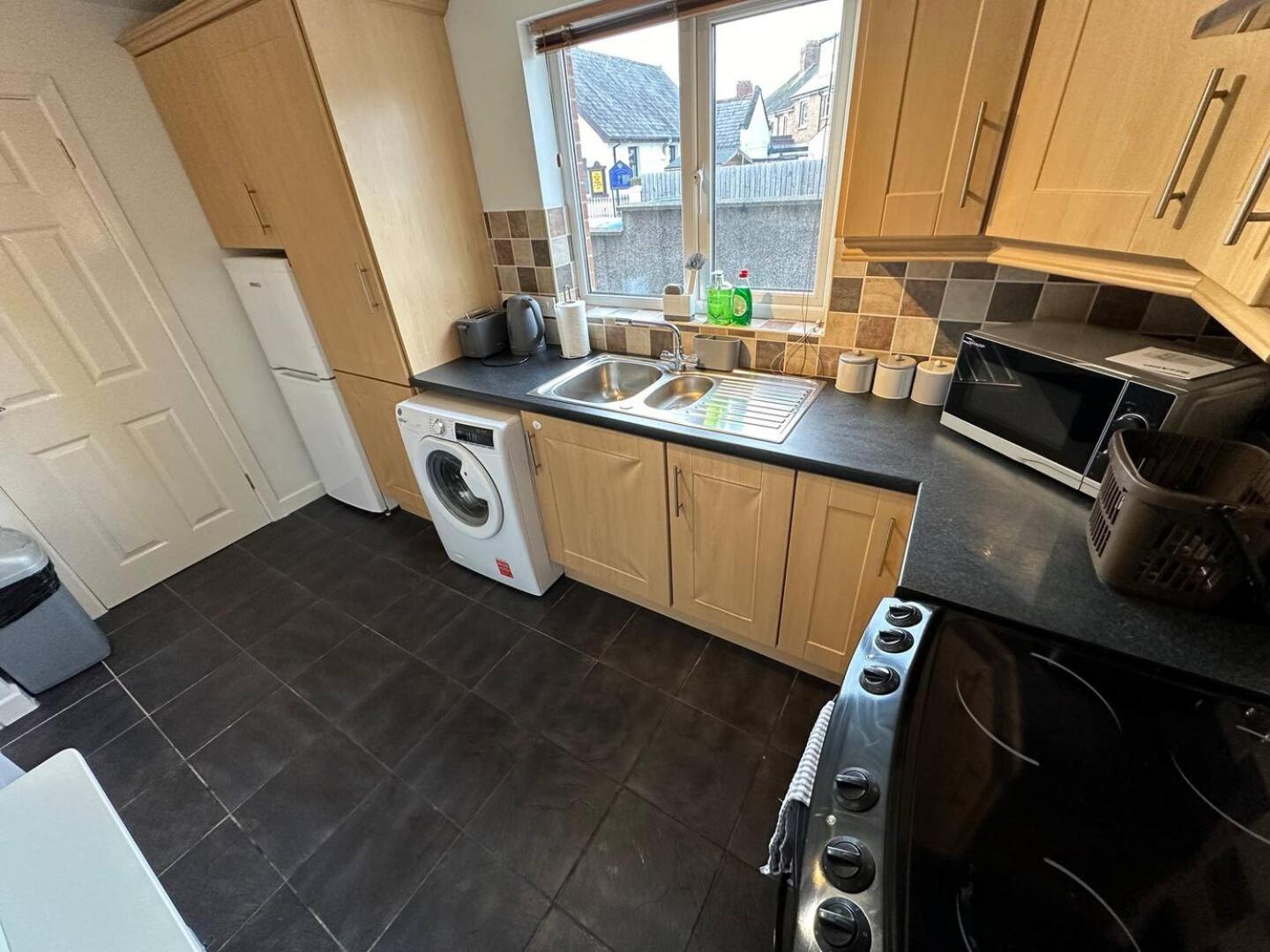 2Br Stylish Ormeau Road House Villa Белфаст Екстериор снимка
